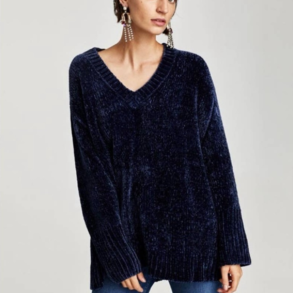 Zara Knit oversized chenille V neckline soft sweater size medium